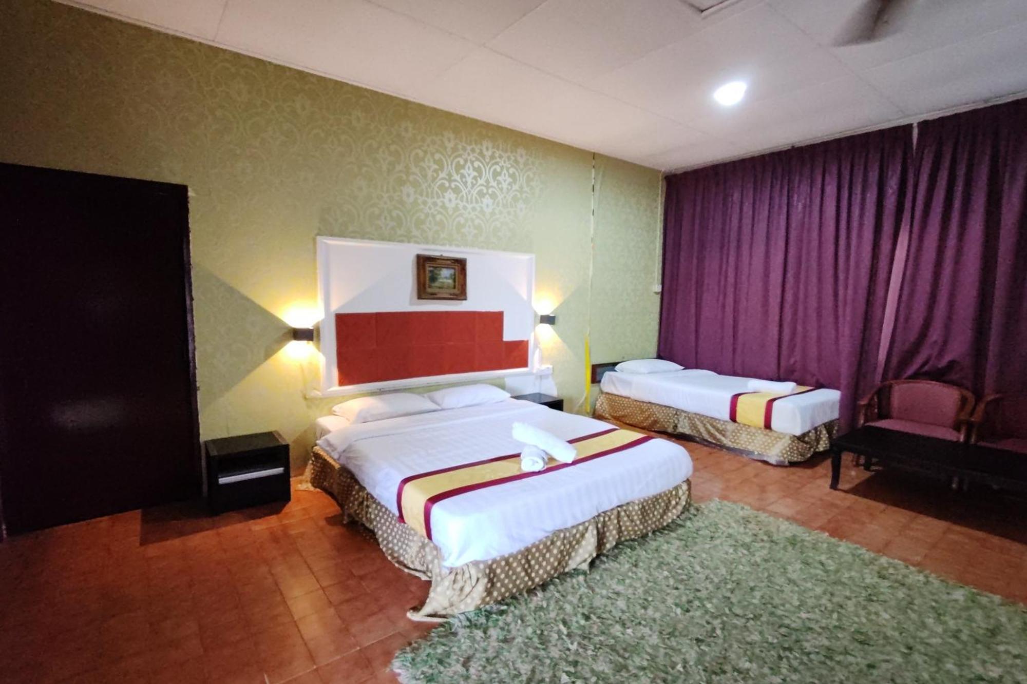 Deluxe Family Suite