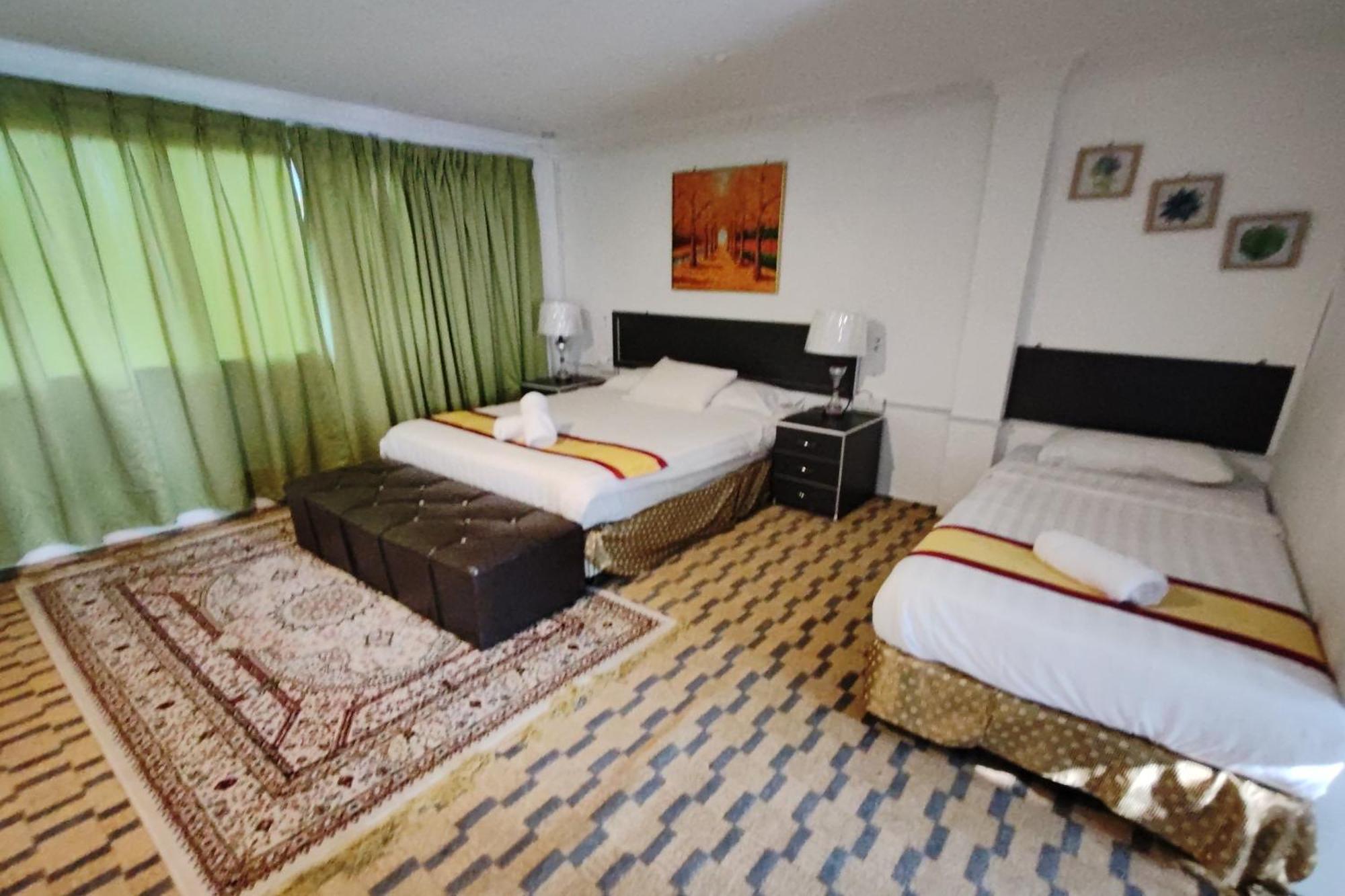 Deluxe Family Suite
