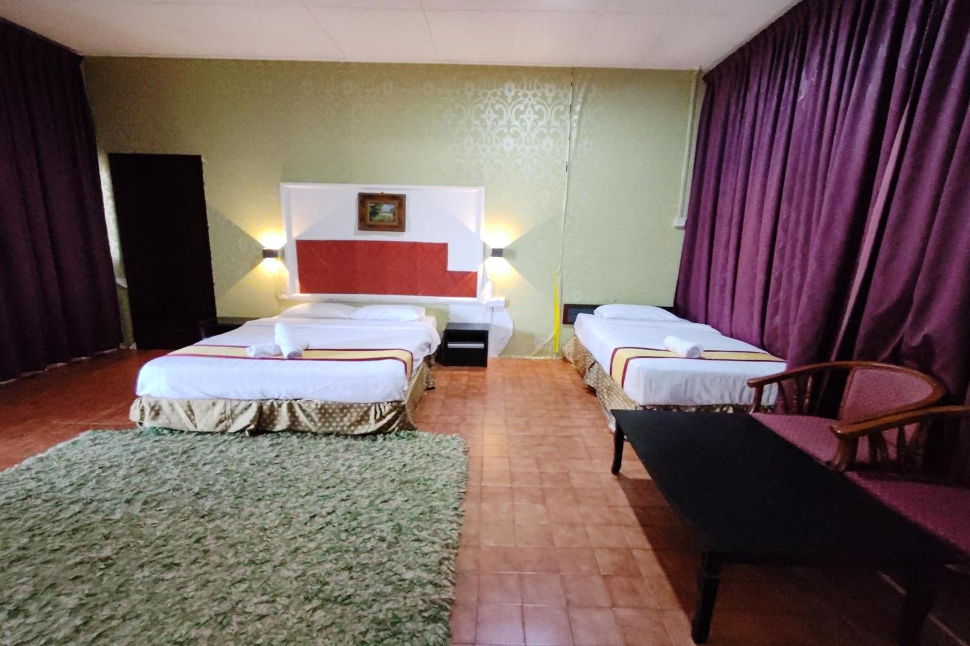 Deluxe Family Suite